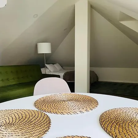 Graceful Tejo 204 * Lisboa