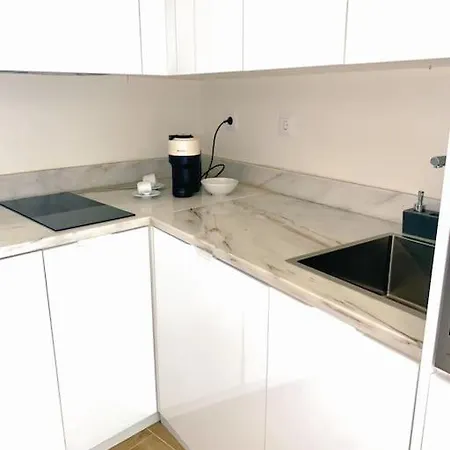 Graceful Tejo 204 * Lisboa